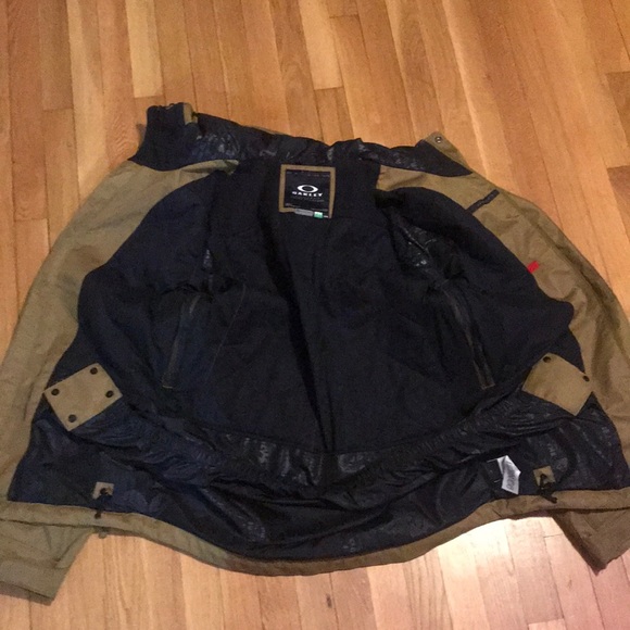 Oakley winter/snow jacket - Picture 2 of 2